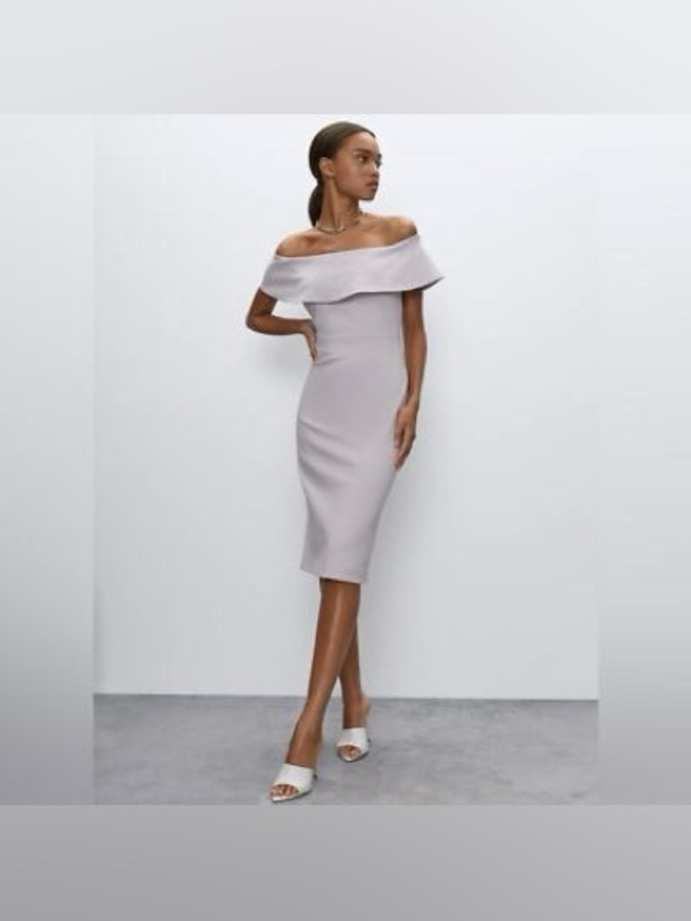 Aritzia Babaton Ruslan Dress - Picture 3 of 6
